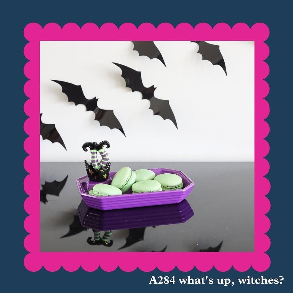 What's Up Witches - Nora Fleming Mini