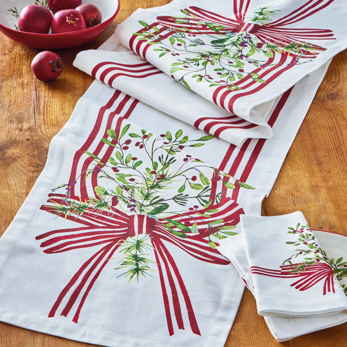 Winter Berries 90" Runner